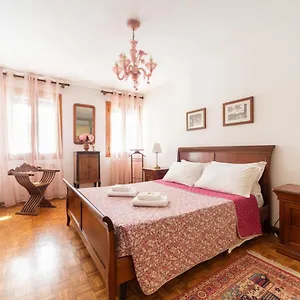 Campiello San Rocco Venecia